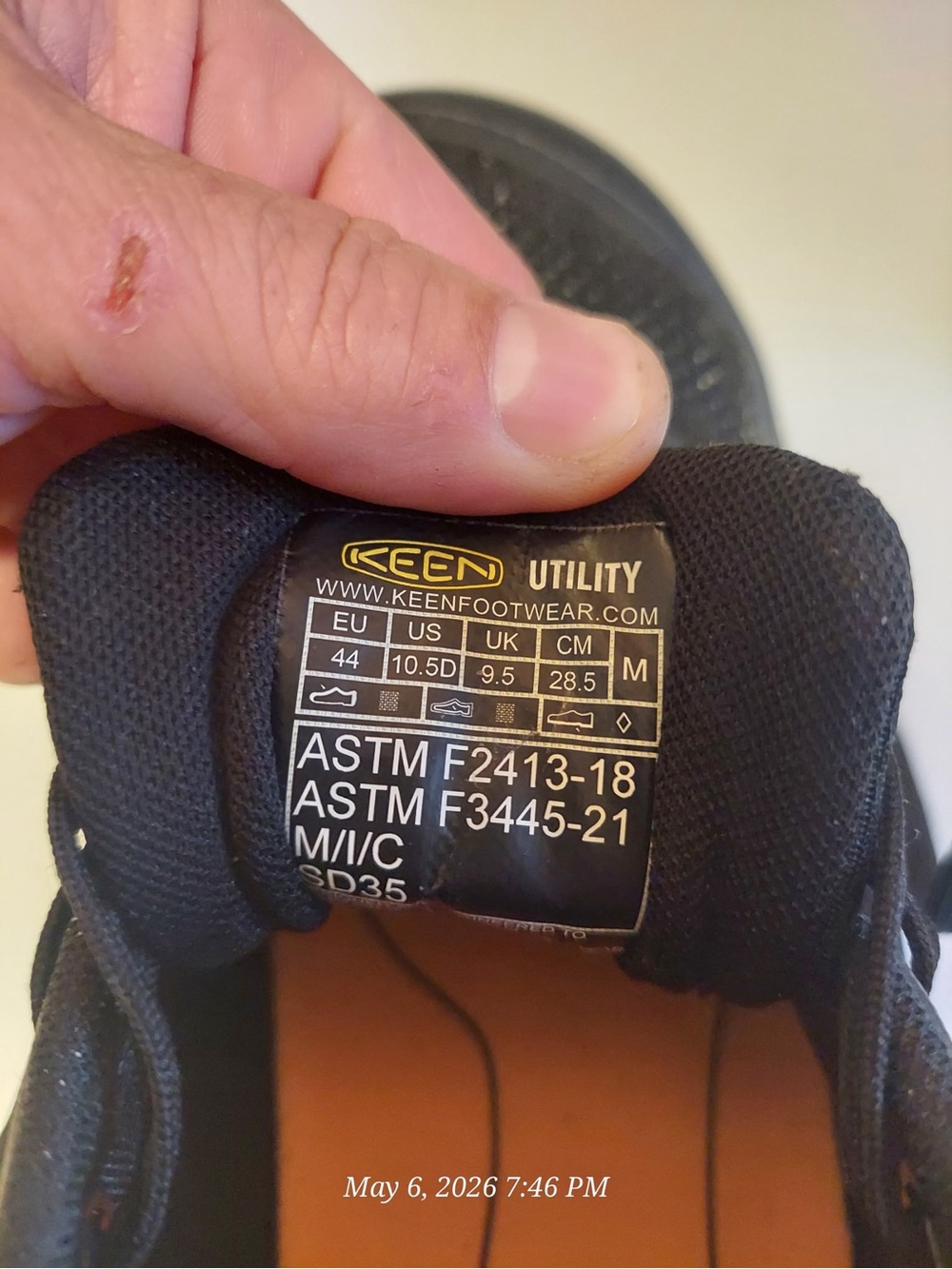 Keen Men's Black Athletic Lace-Up Sneakers - Picture 4 of 4